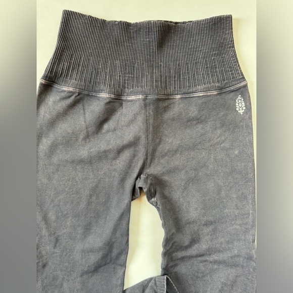 NEW Free People Movement Shanti Leggings NWOT Gray Good Karma - Picture 4 of 8